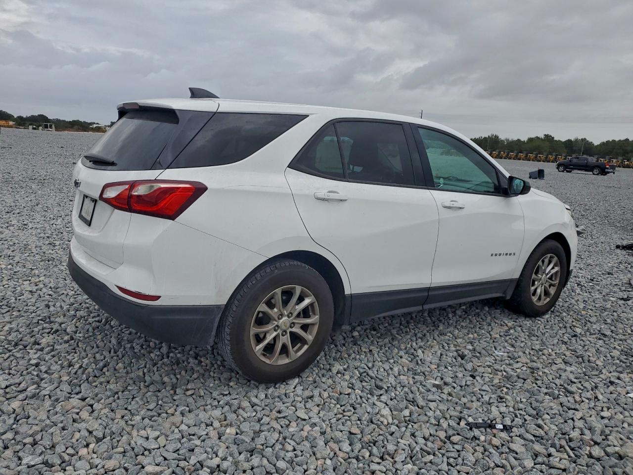 2019 Chevrolet Equinox Ls - Фото 3