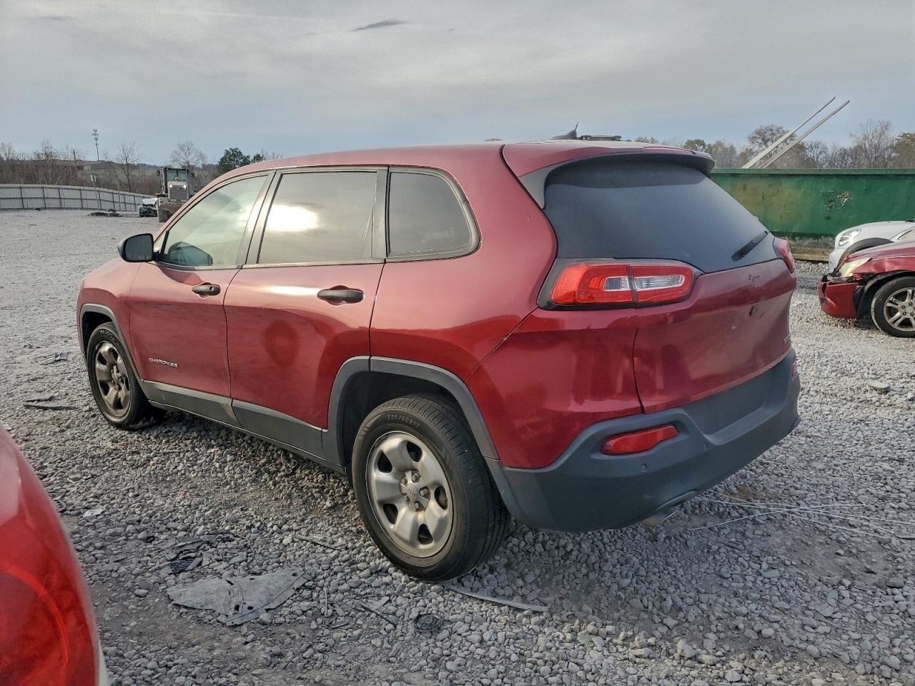 2015 Jeep Cherokee Sport - Фото 2