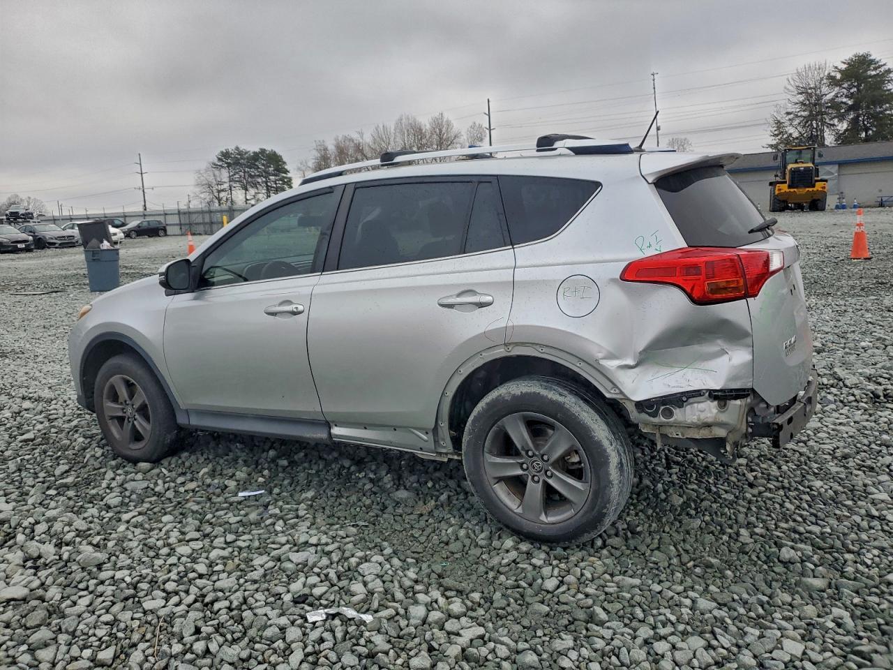 2015 Toyota Rav4 Xle - Image 2