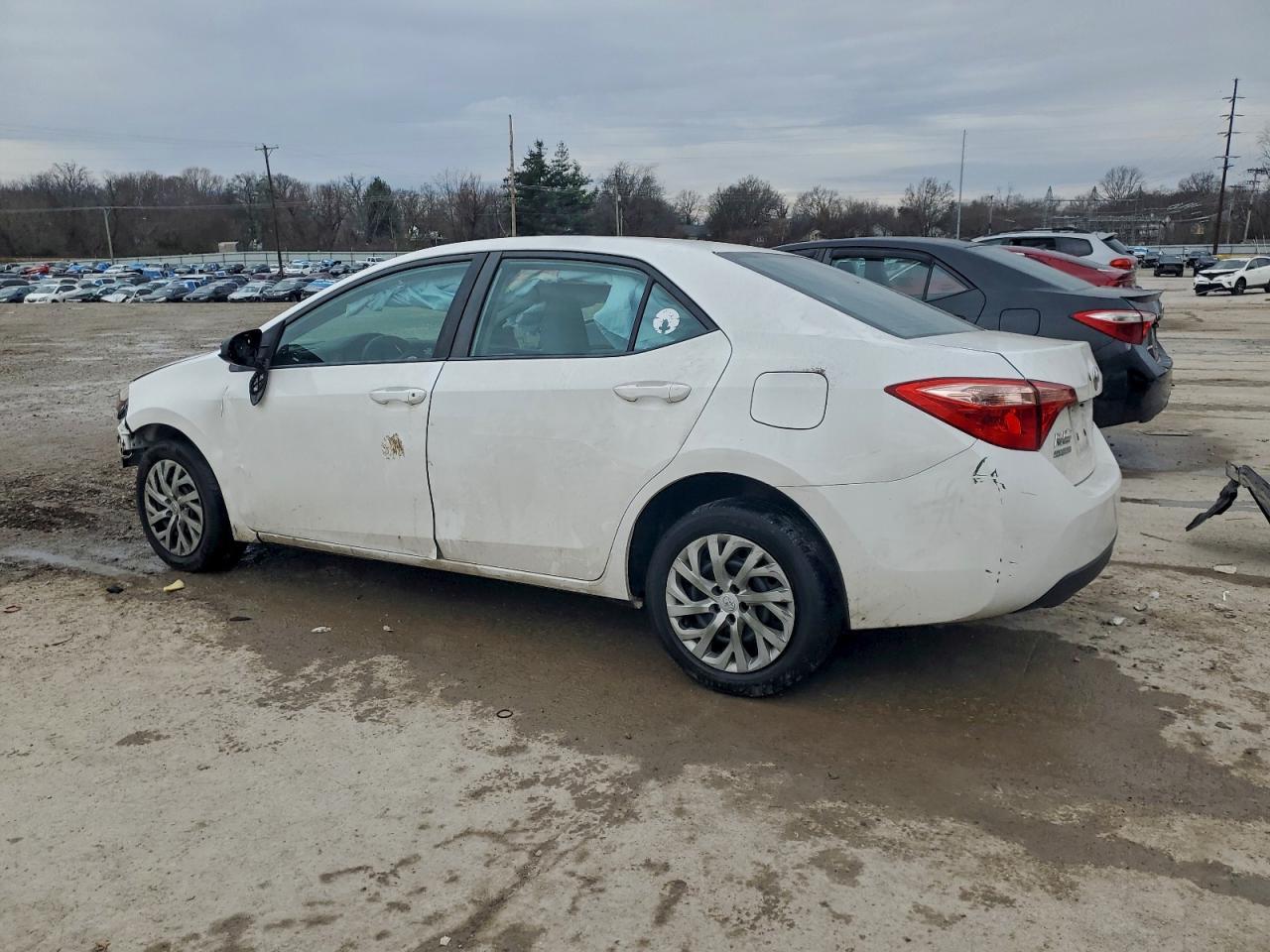 2017 Toyota Corolla L - Фото 2