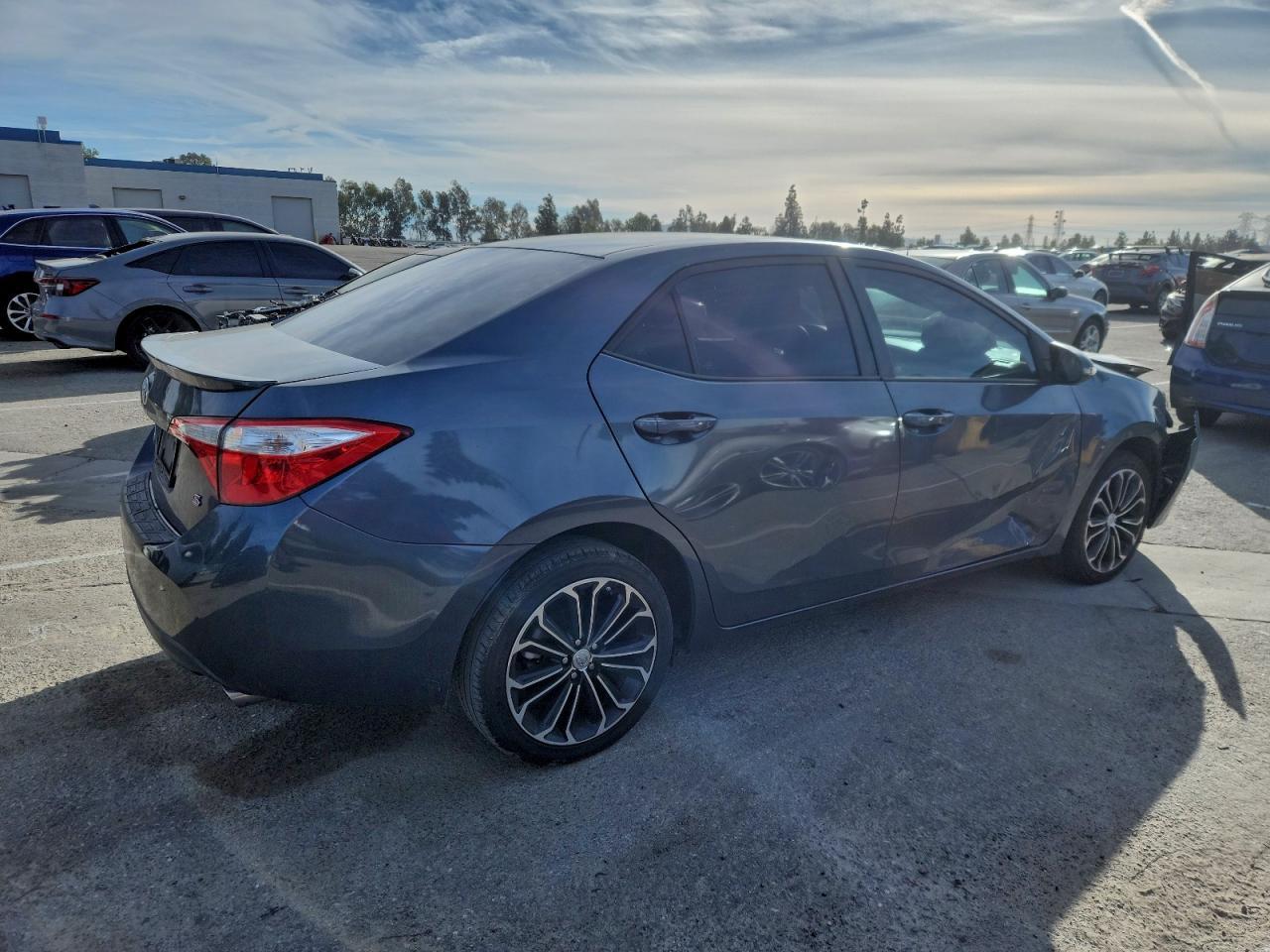 2016 Toyota Corolla L - Фото 3