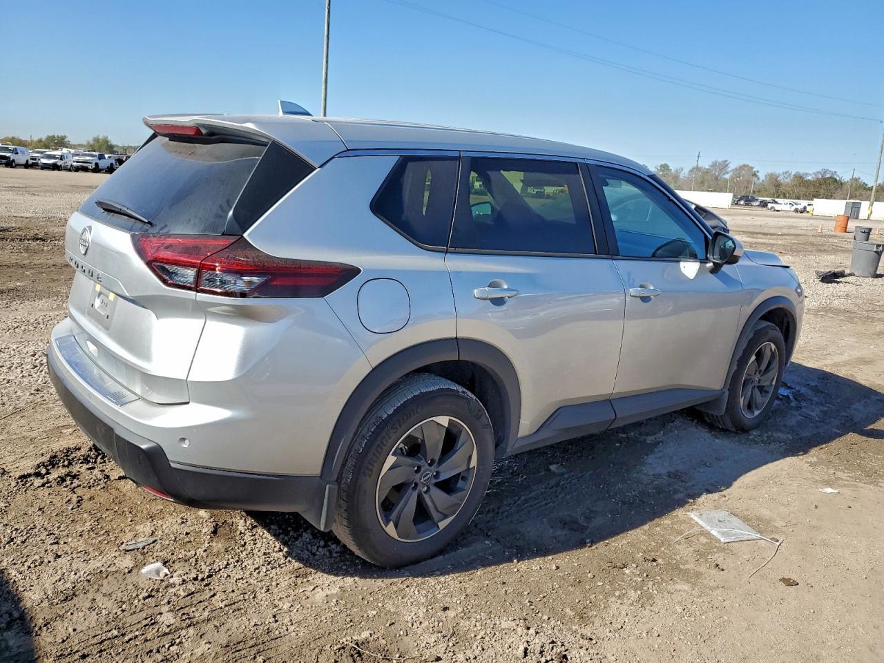 2025 Nissan Rogue Sv - Фото 3