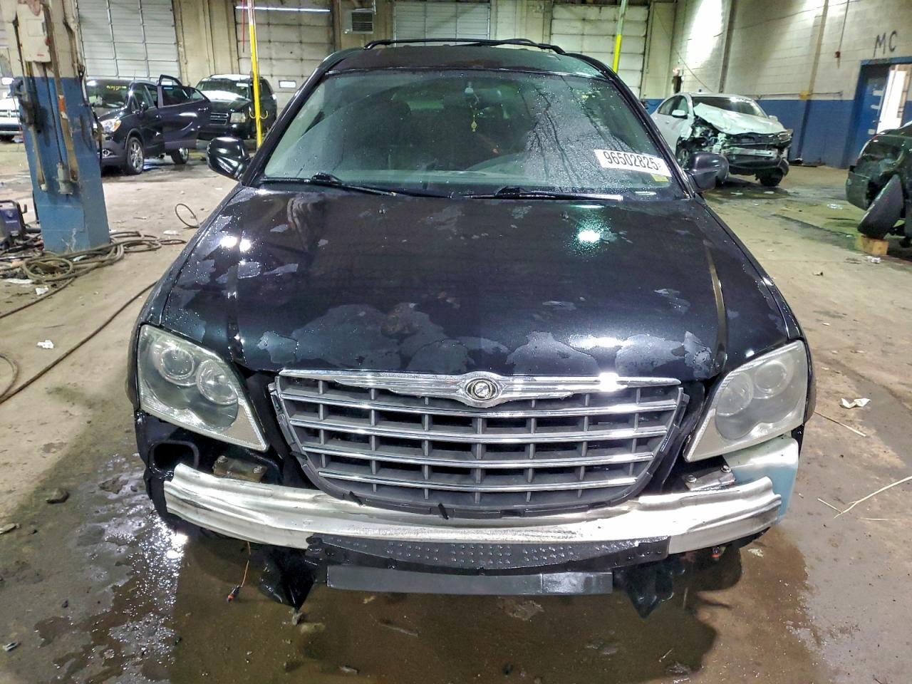 2004 Chrysler Pacifica - Image 5