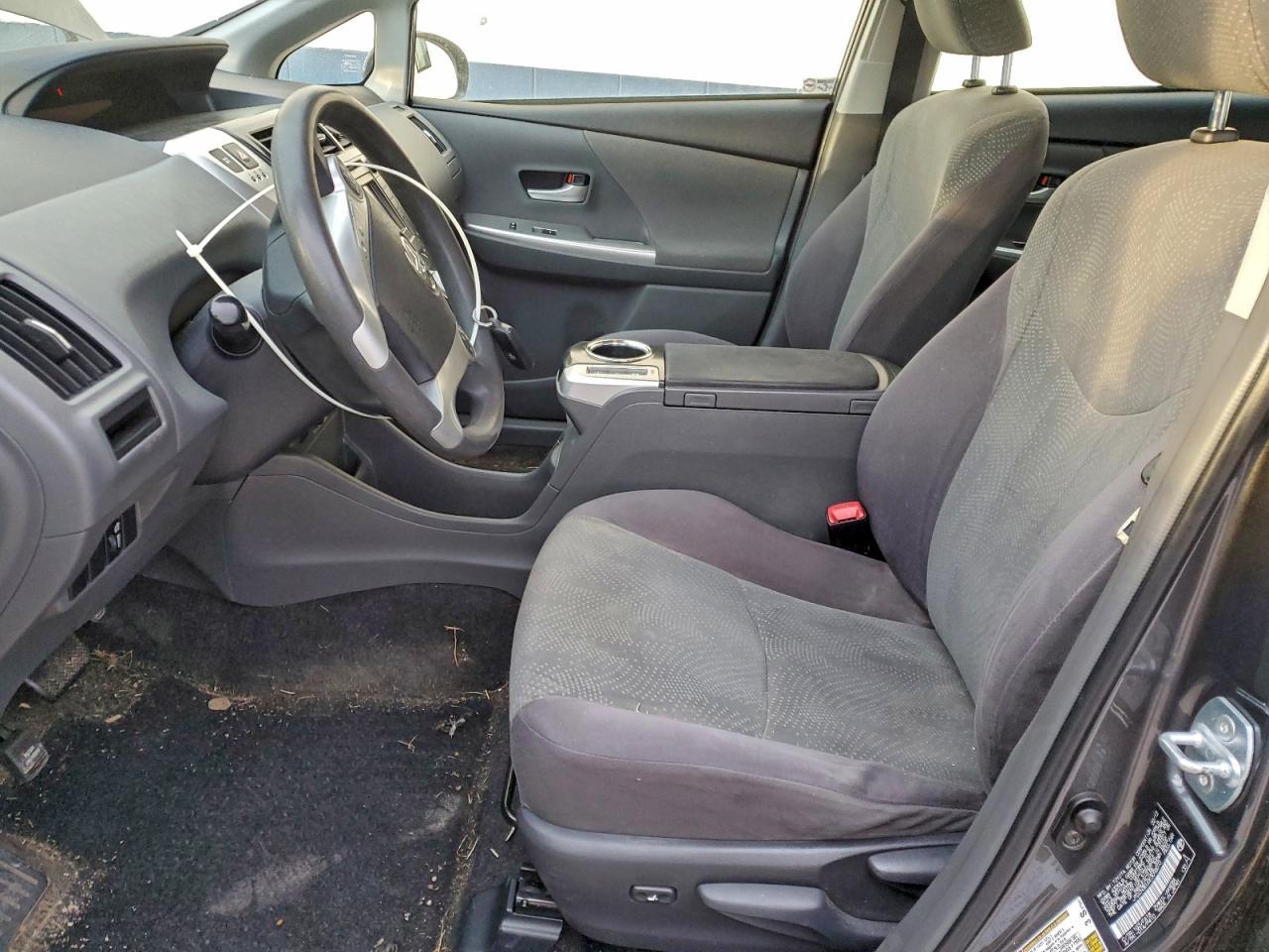 2012 Toyota Prius V - Image 7