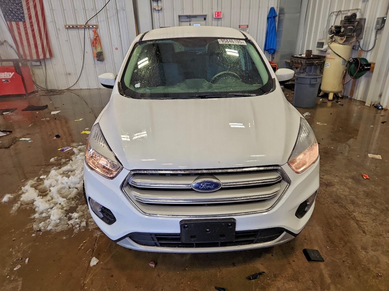 2019 Ford Escape Se - Фото 5