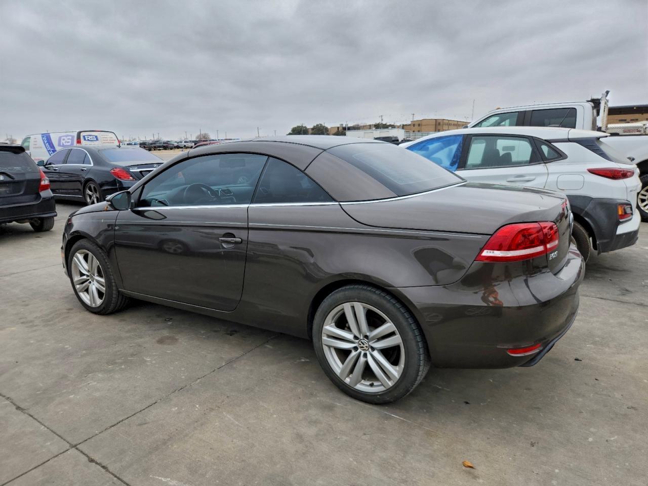 2014 Volkswagen Eos Lux - Фото 2