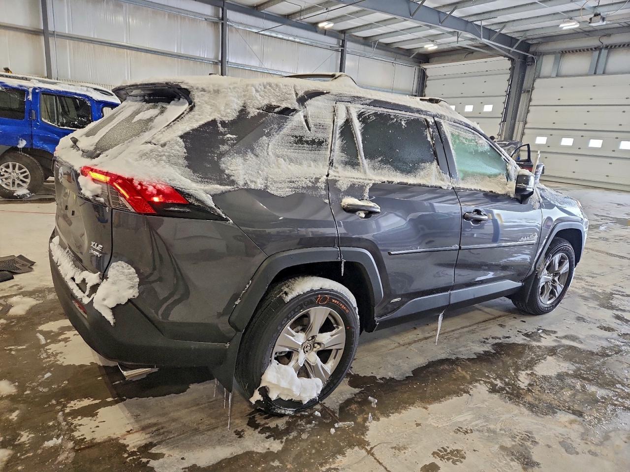2025 Toyota Rav4 Xle - Фото 3
