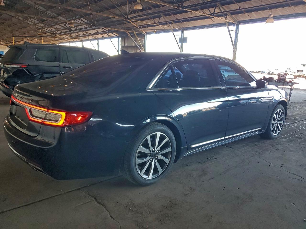 2019 Lincoln Continental - Фото 3
