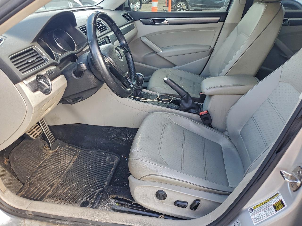 2018 Volkswagen Passat S - Фото 7