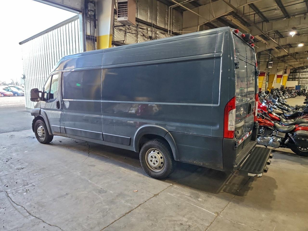 2021 Ram Promaster 3500 Delivery Van - Фото 2