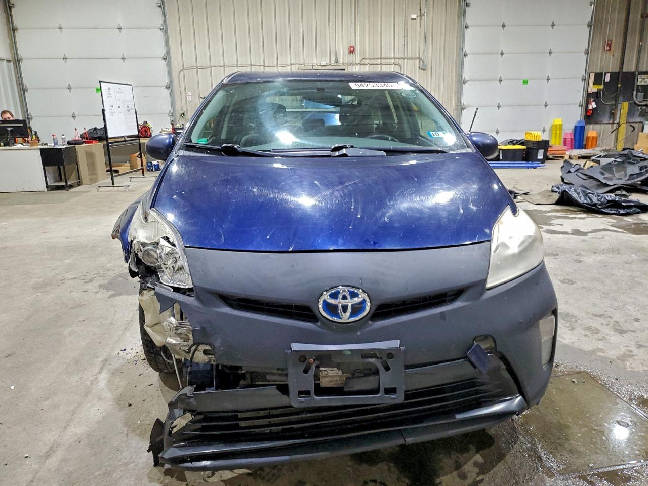 2012 Toyota Prius Two - Image 5