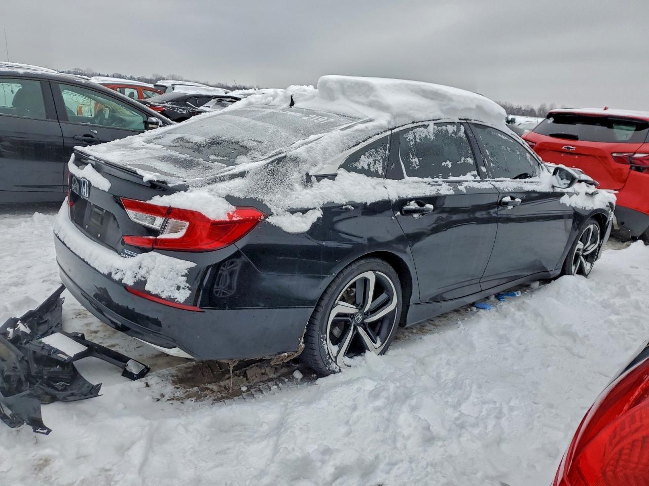 2022 Honda Accord Hybrid Sport - Image 3