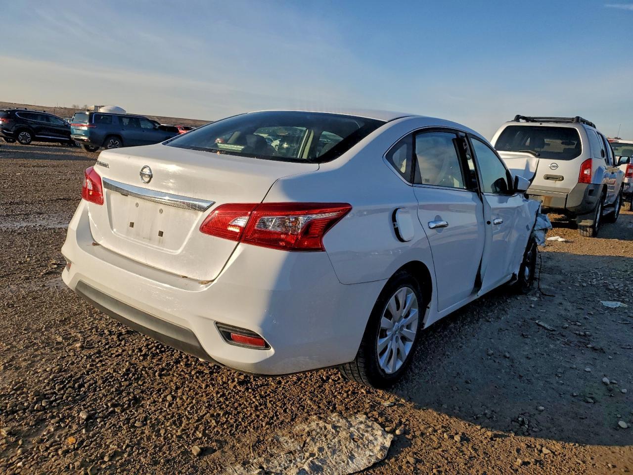 2018 Niss Sentra S - Image 3