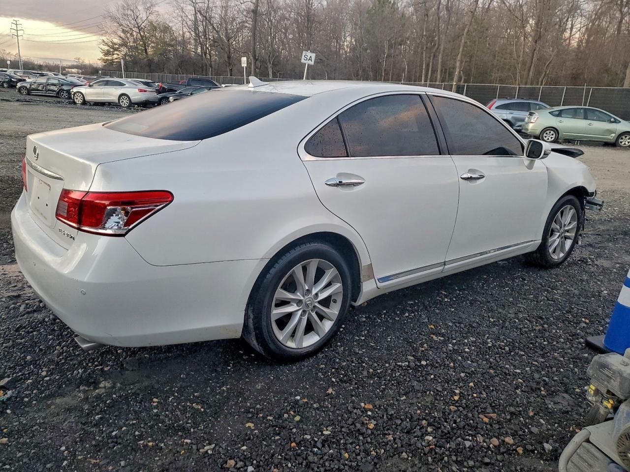 2011 Lexus Es 350 Base - Image 3