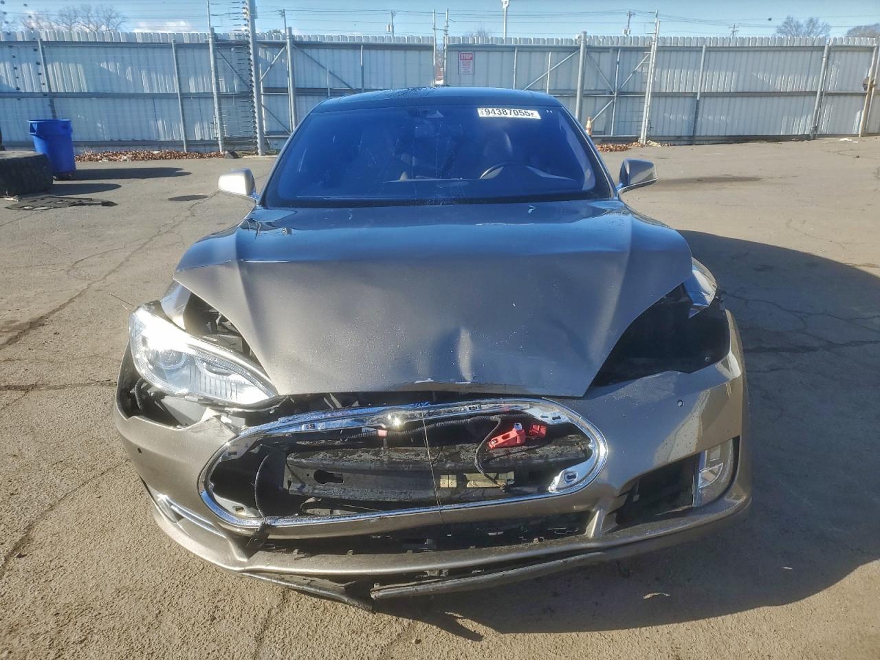 2015 Tesla Model S 90D - Фото 5