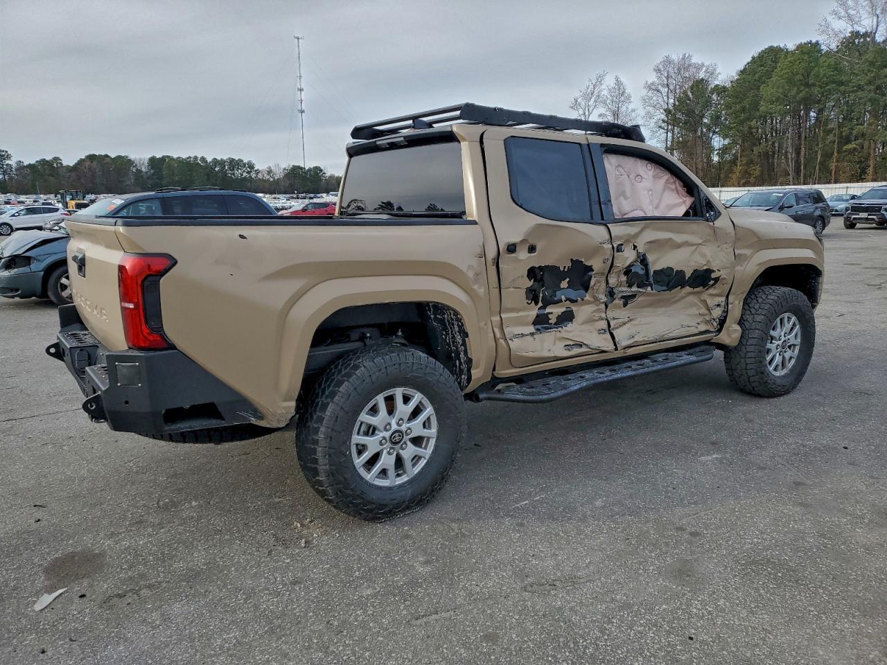 2024 Toyota Tacoma Double Cab - Image 3