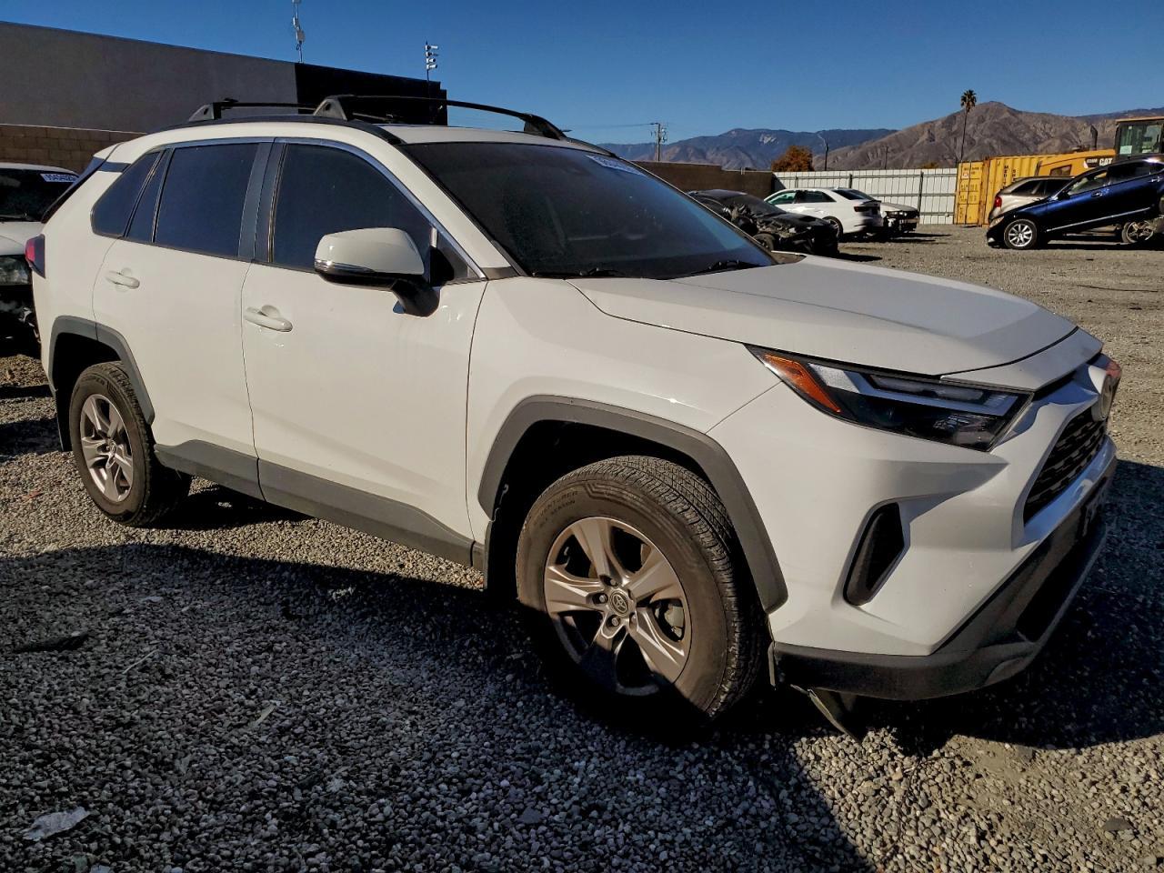 2022 Toyota Rav4 Xle - Image 4