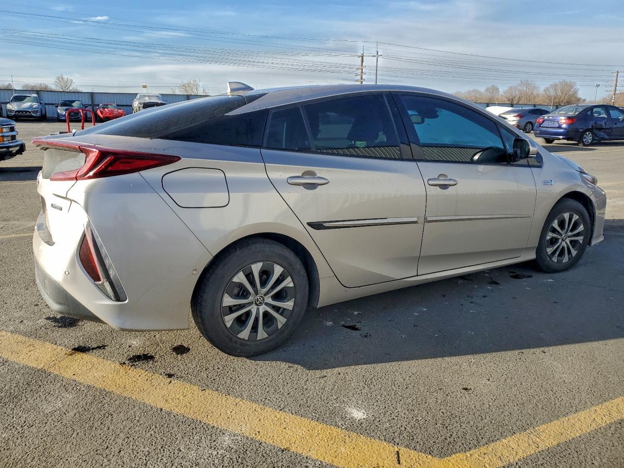 2020 Toyota Prius Prime Limited - Фото 3