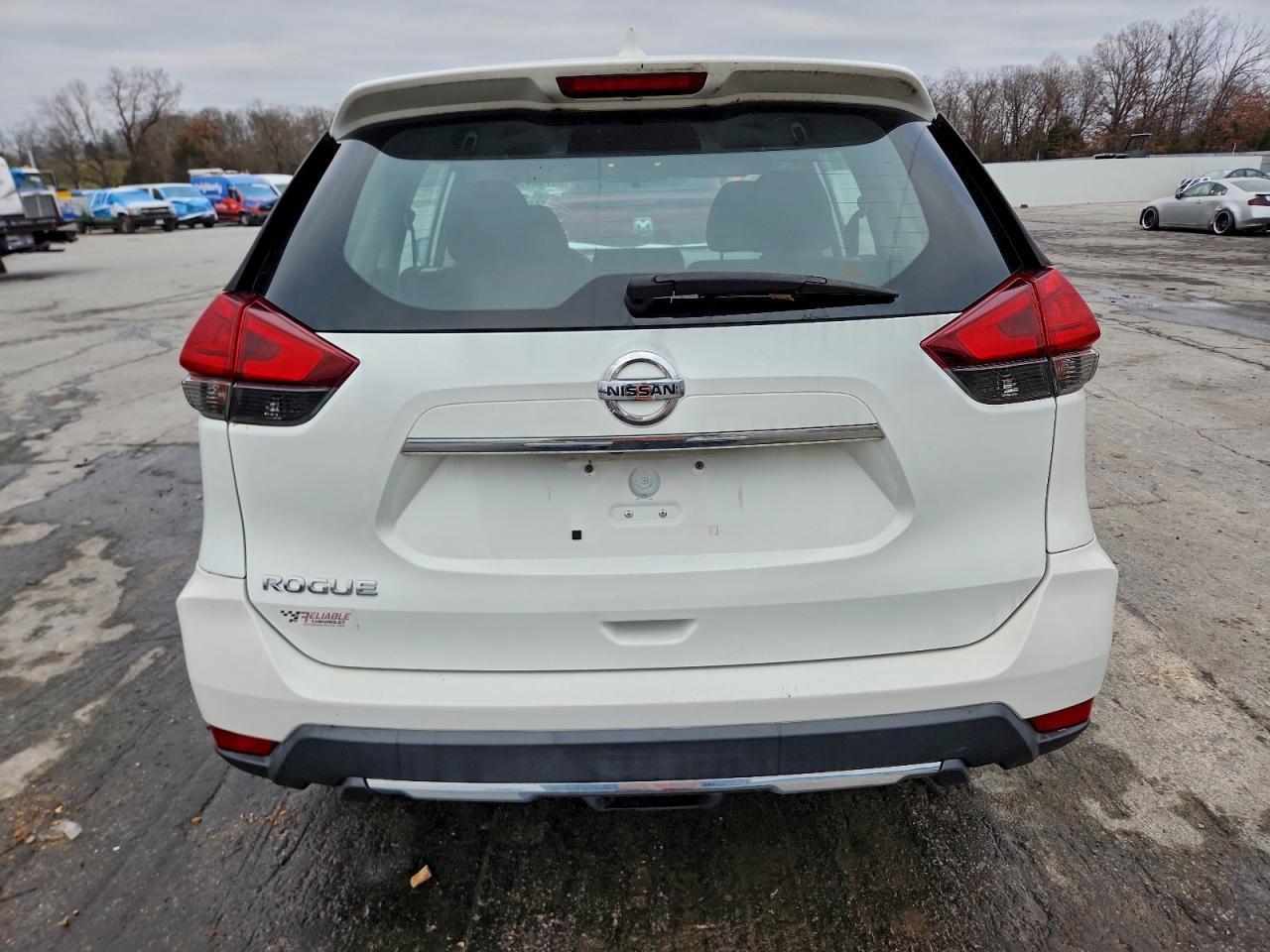 2017 Nissan Rogue S - Image 6