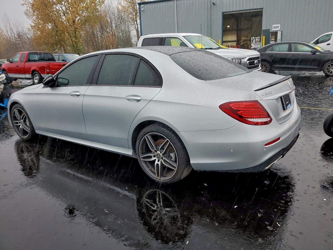 2019 Mercedes-Benz E 300 - Фото 2