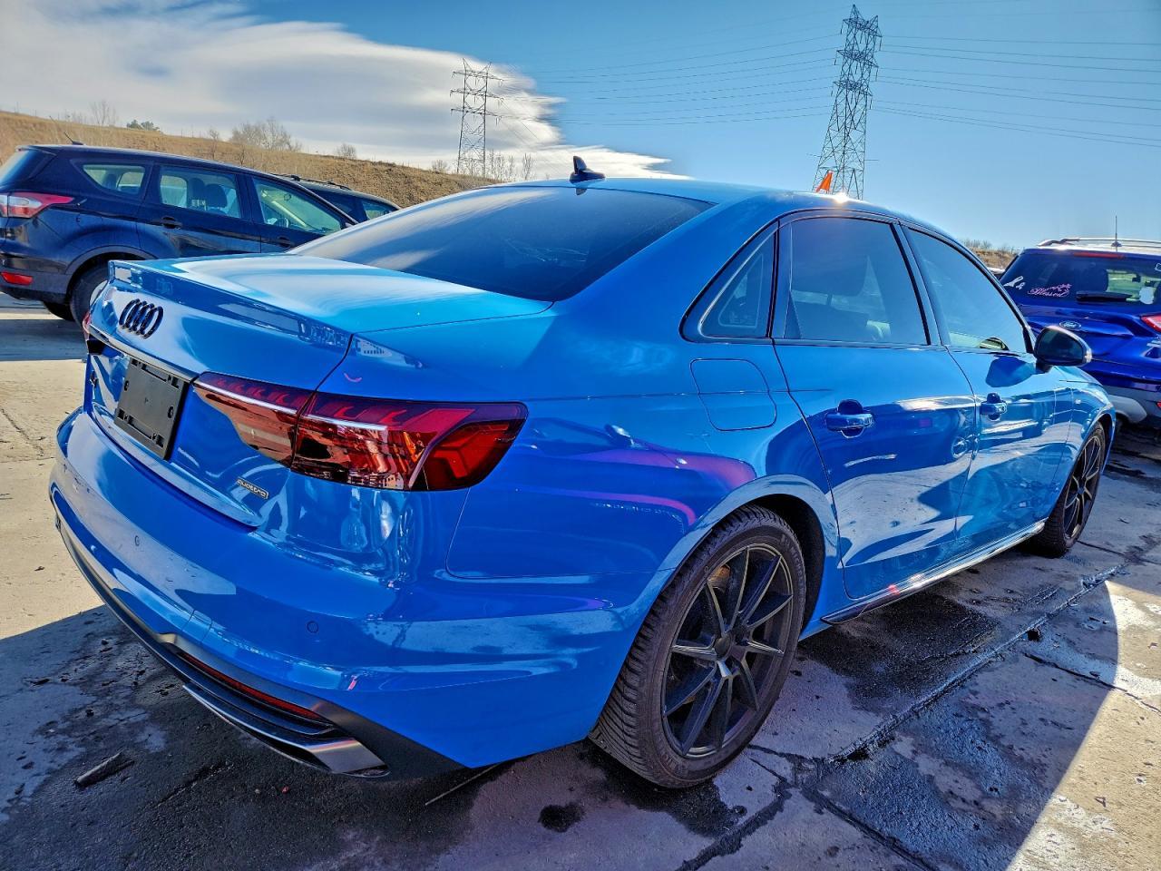 2022 Audi A4 Premium Plus 45 - Фото 3