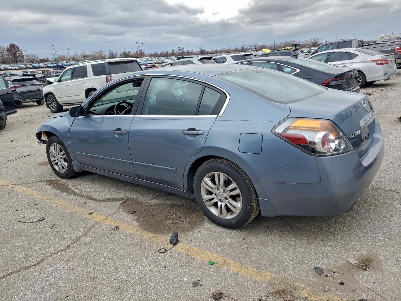 2012 Nissan Altima Base - Фото 2