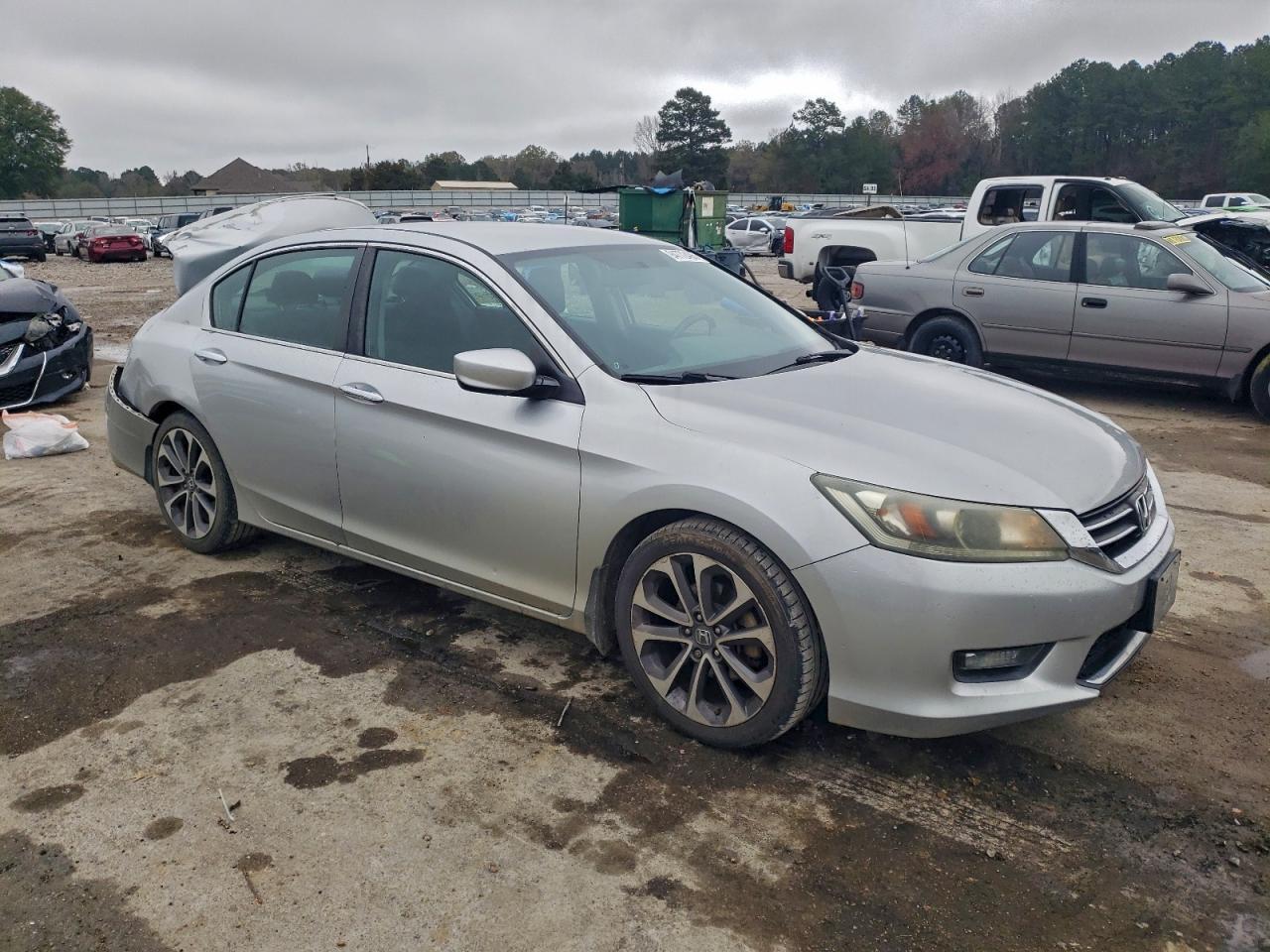 2015 Honda Accord Sport - Image 4