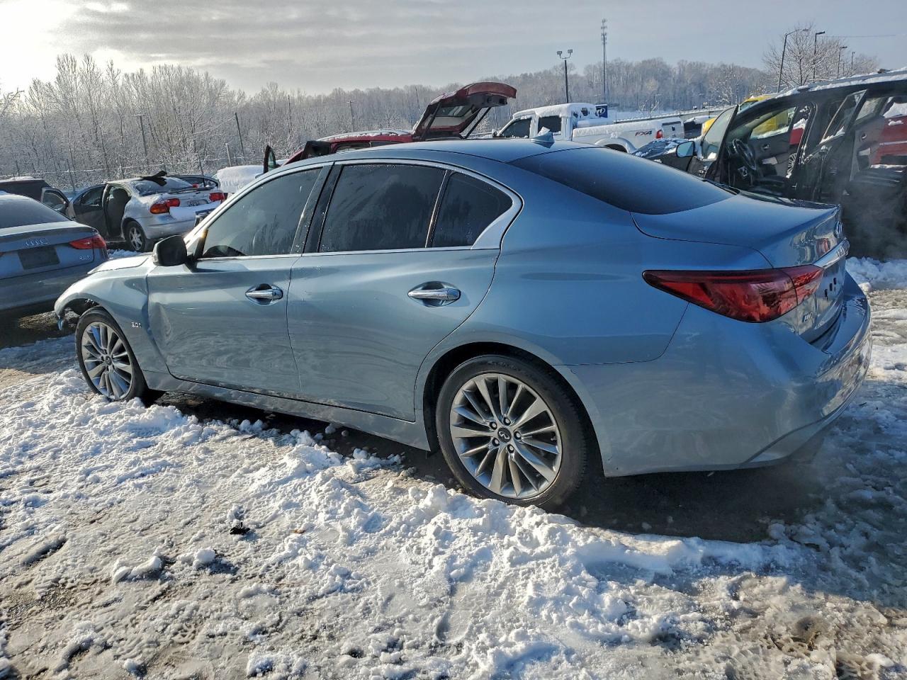 2019 Infiniti Q50 Luxe - Фото 2