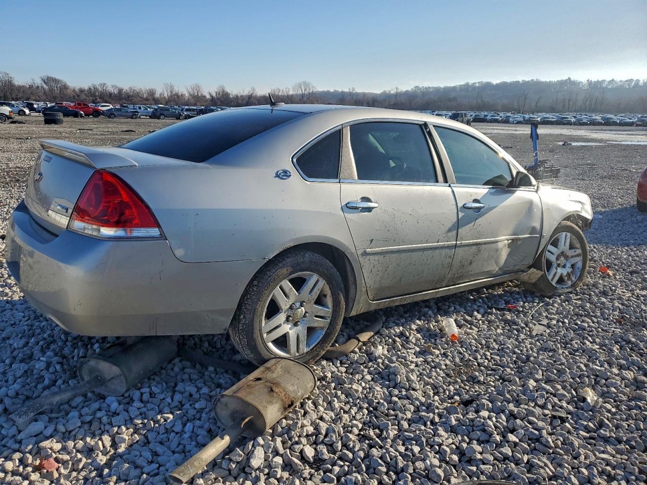 2008 Chev Impala - Фото 3