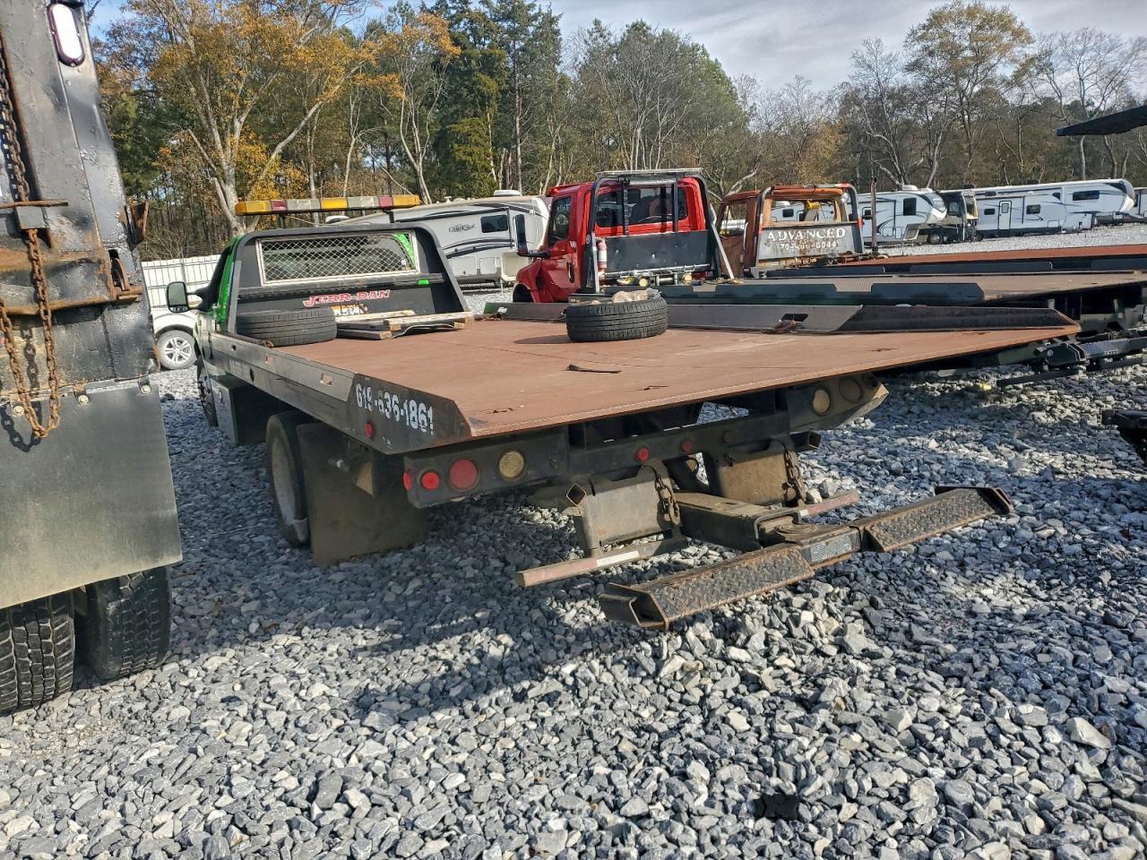 2001 Ford F550 Super Duty Rollback Truck - Фото 3