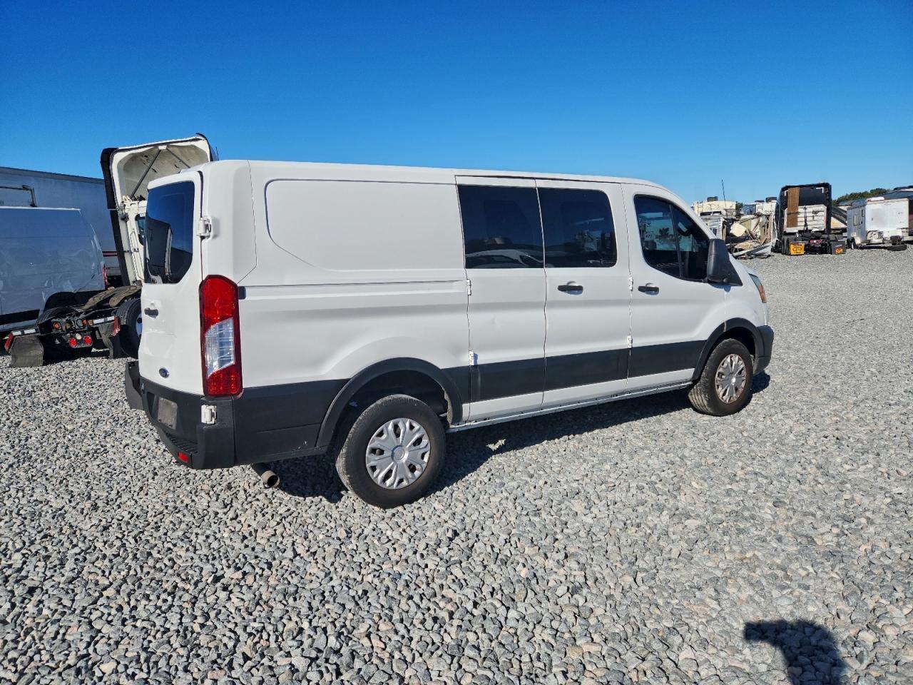 2020 Ford Transit Cargo Van T- - Фото 3