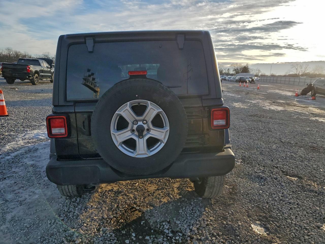 2021 Jeep Wrangler Unlimited Sport - Фото 6