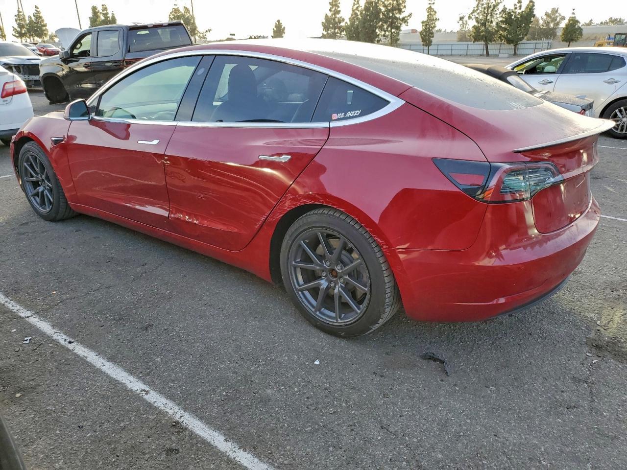 2018 Tesla Model 3 - Image 2