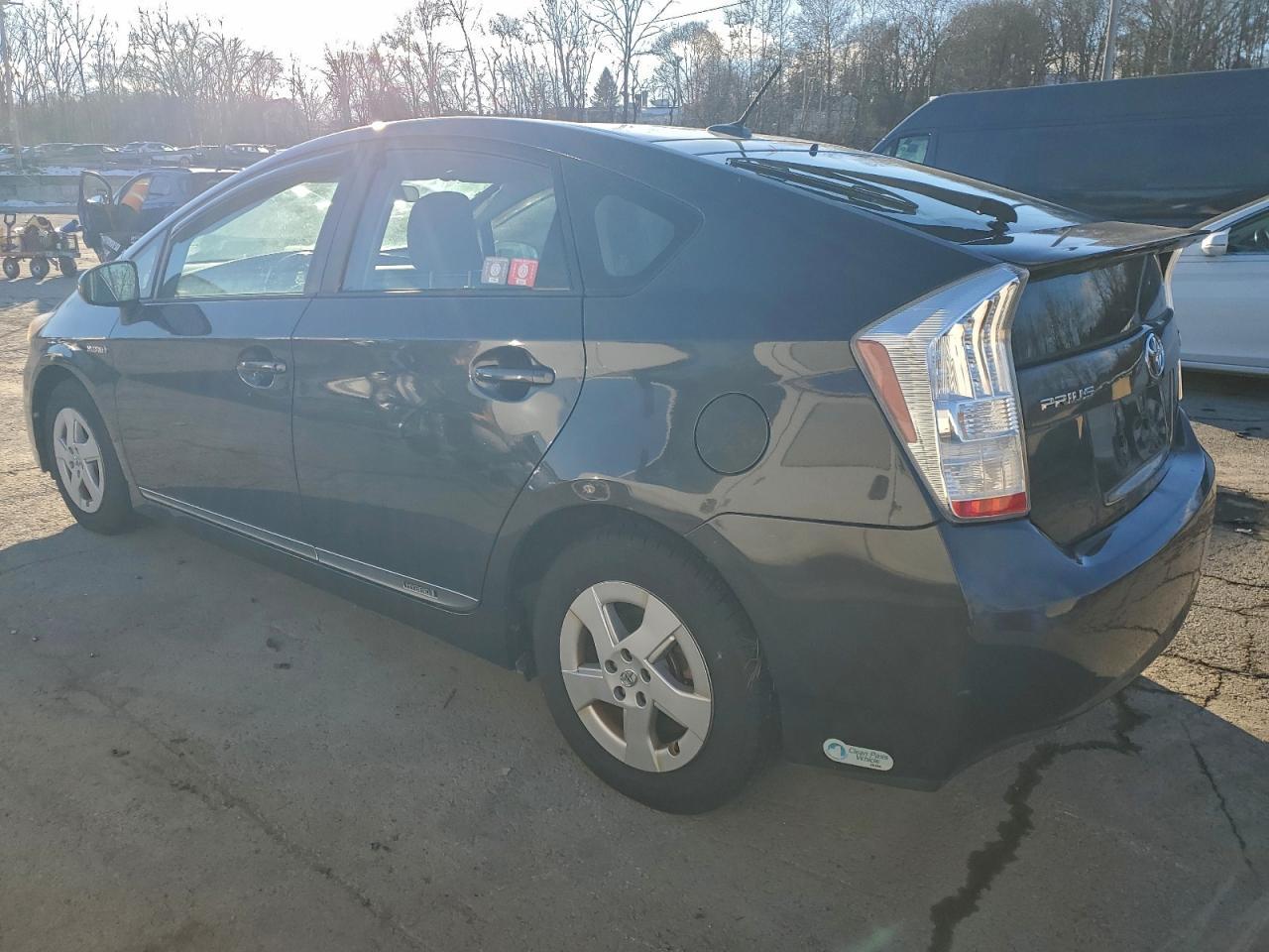 2011 Toyota Prius - Image 2
