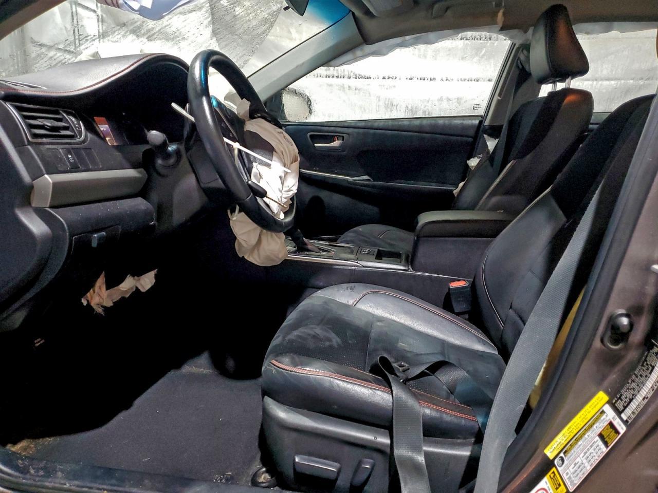 2015 Toyota Camry Le - Image 7