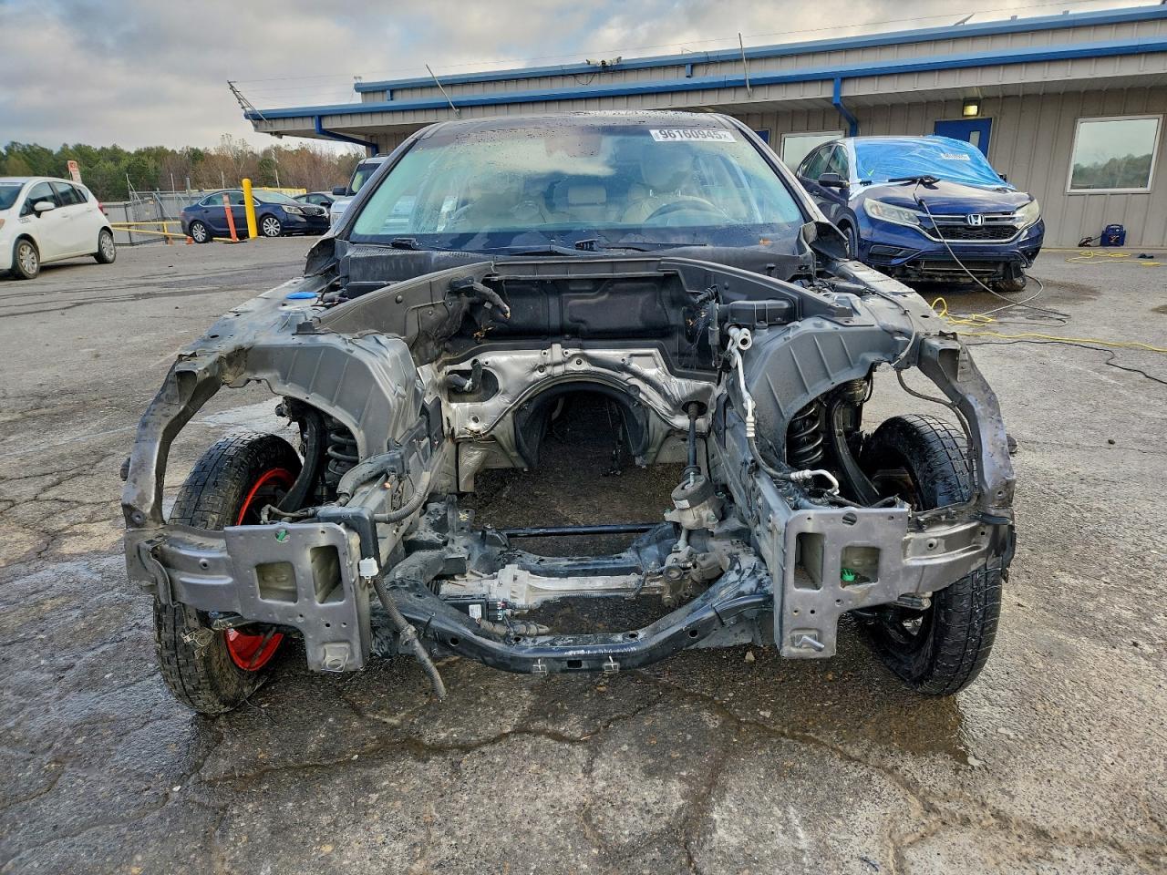 2015 Hyundai Genesis 3.8L - Фото 5