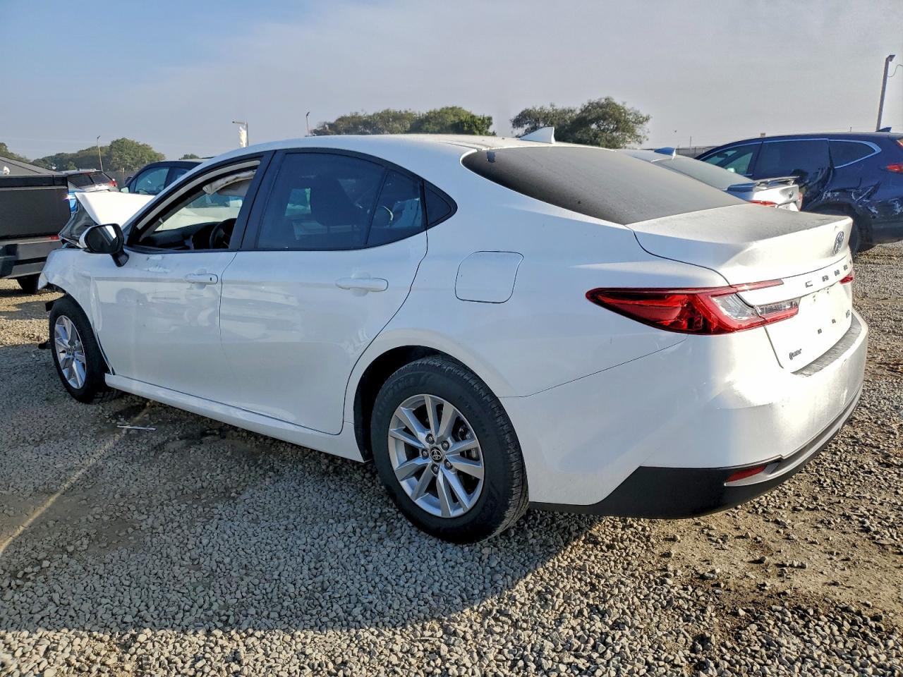 2025 Toyota Camry Xse - Фото 2