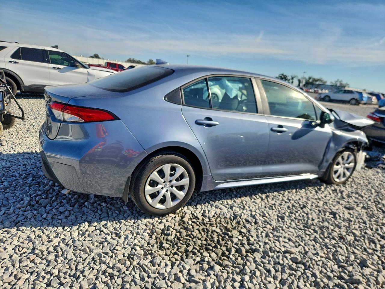 2025 Toyota Corolla Le - Фото 3