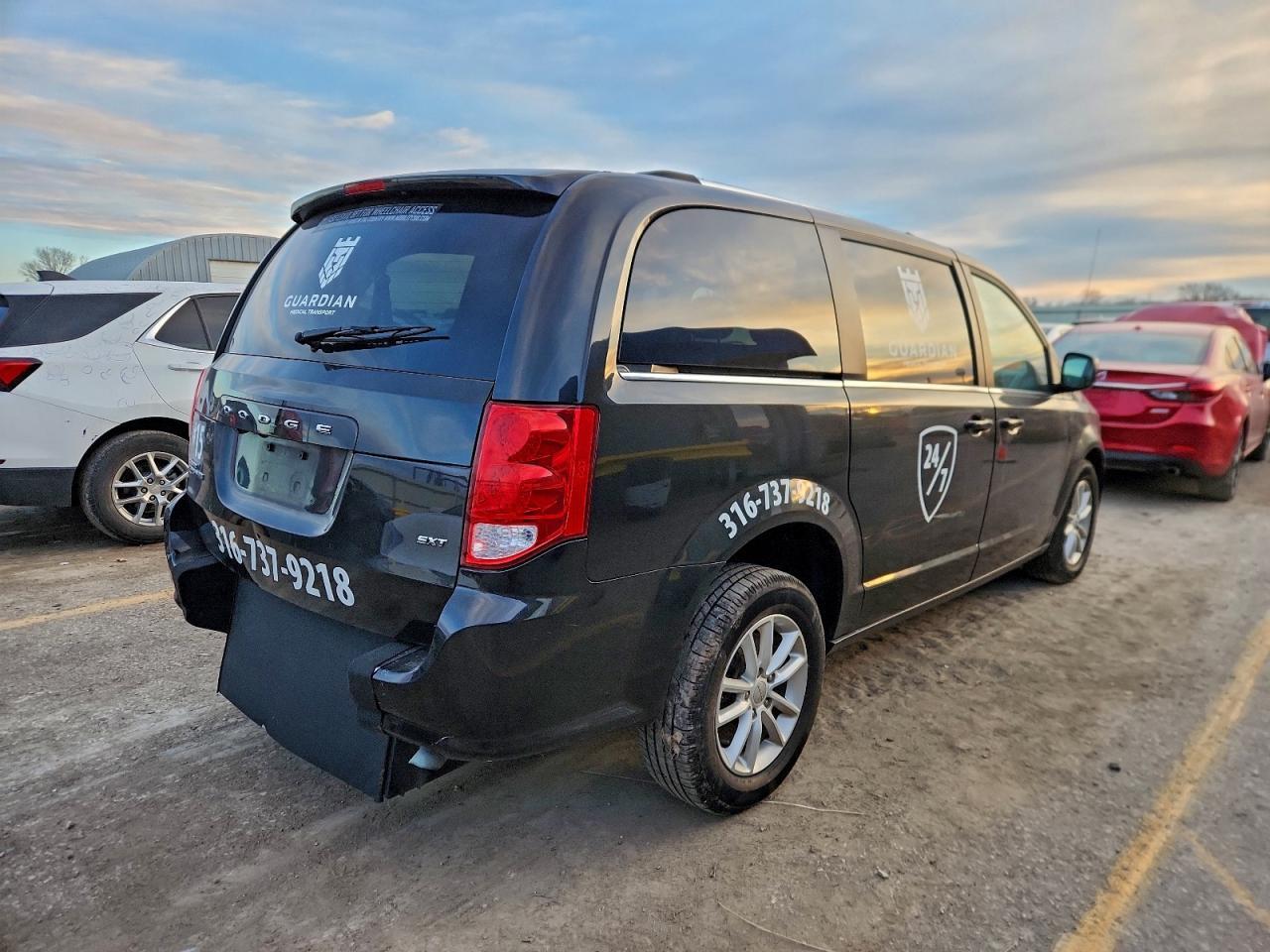 2020 Dodge Grand Caravan Sxt - Image 3