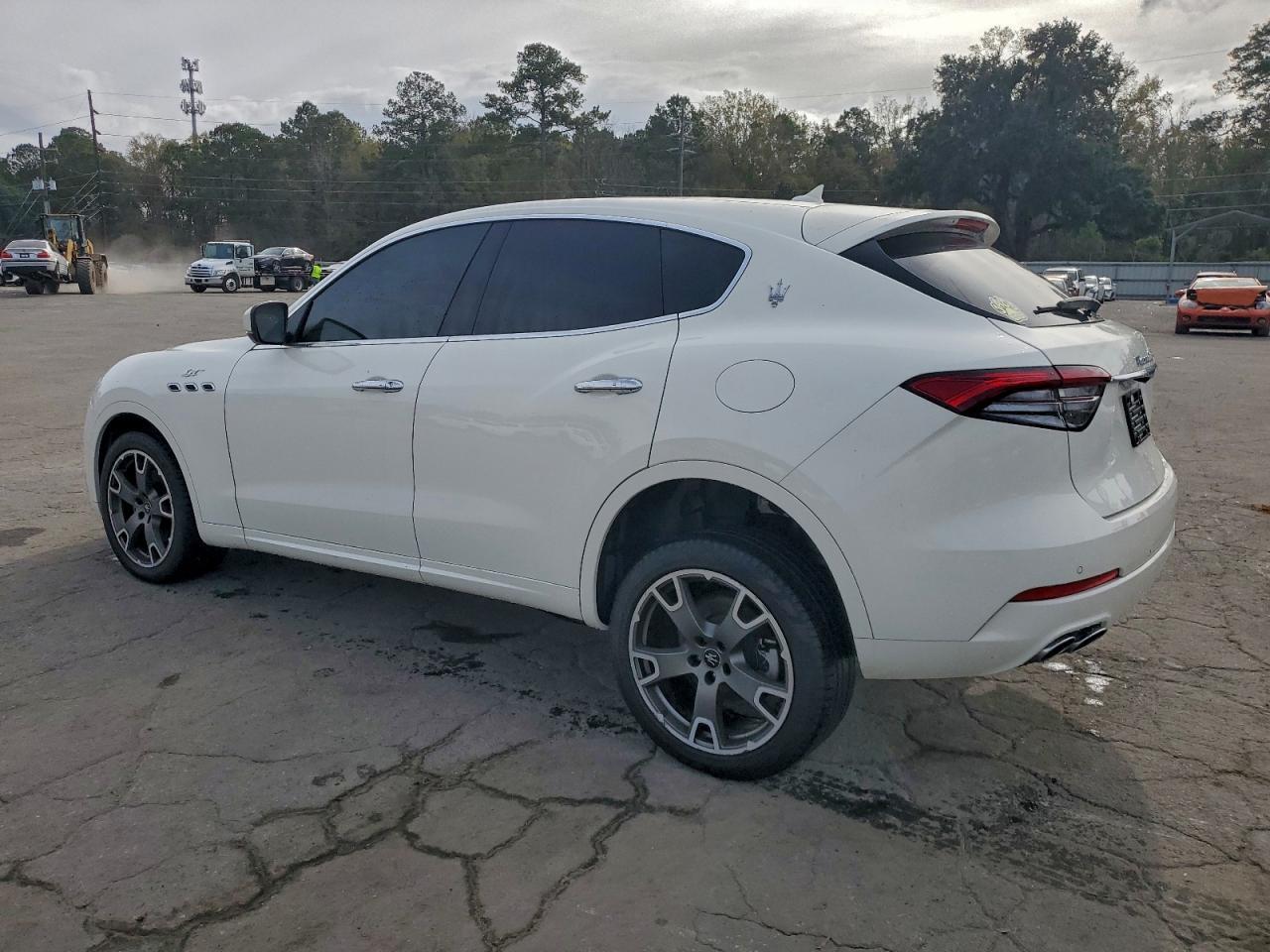 2022 Maserati Levante Base - Фото 2