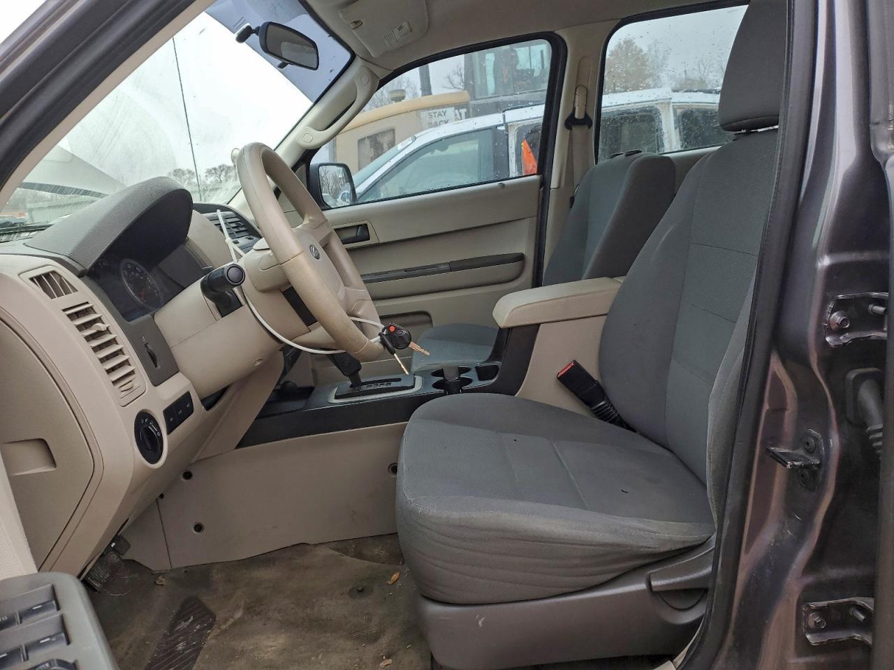 2011 Ford Escape Xls - Фото 7