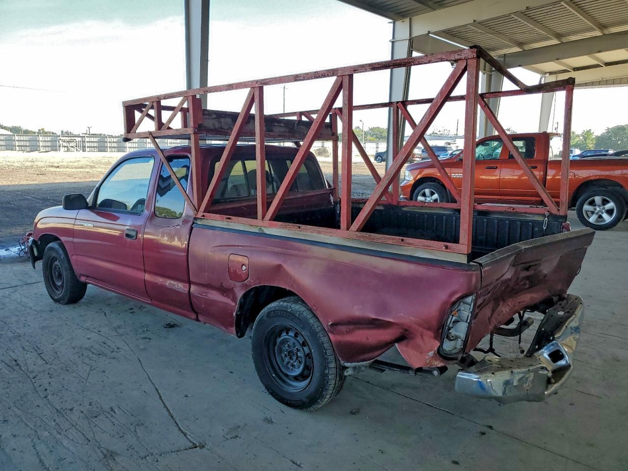 1999 Toyota Tacoma Xtracab - Image 2