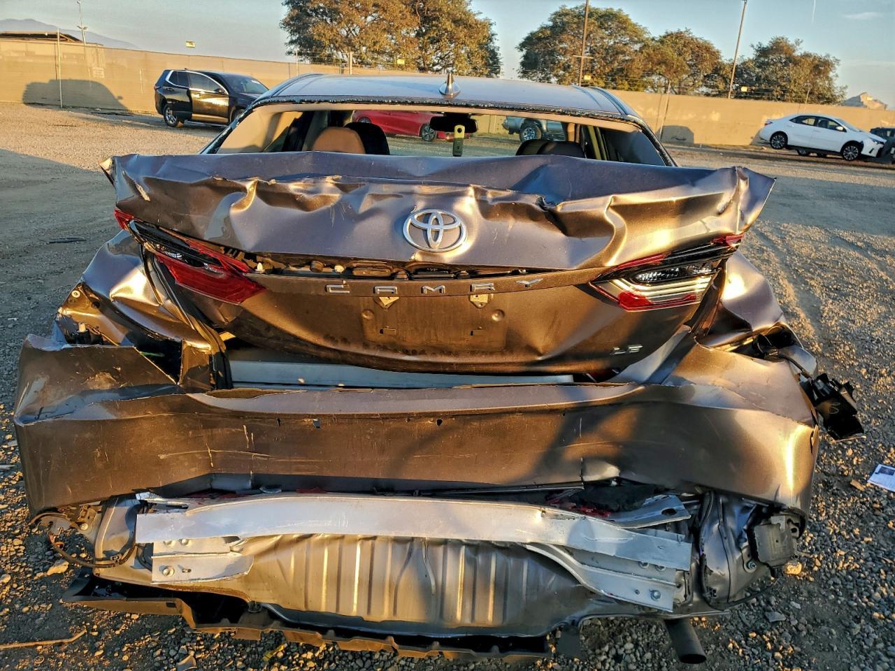 2024 Toyota Camry Le - Фото 6