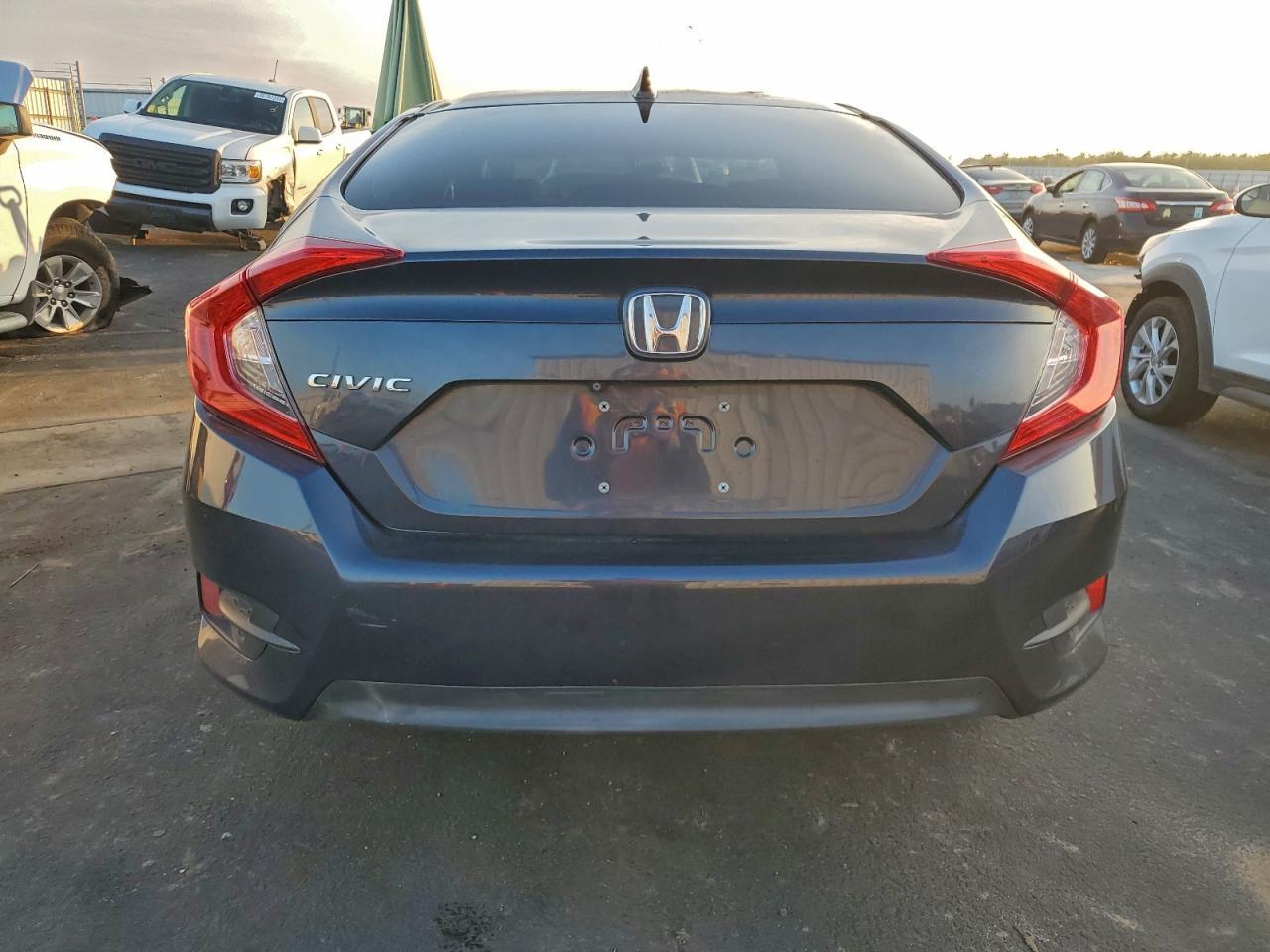 2018 Honda Civic Ex - Image 6