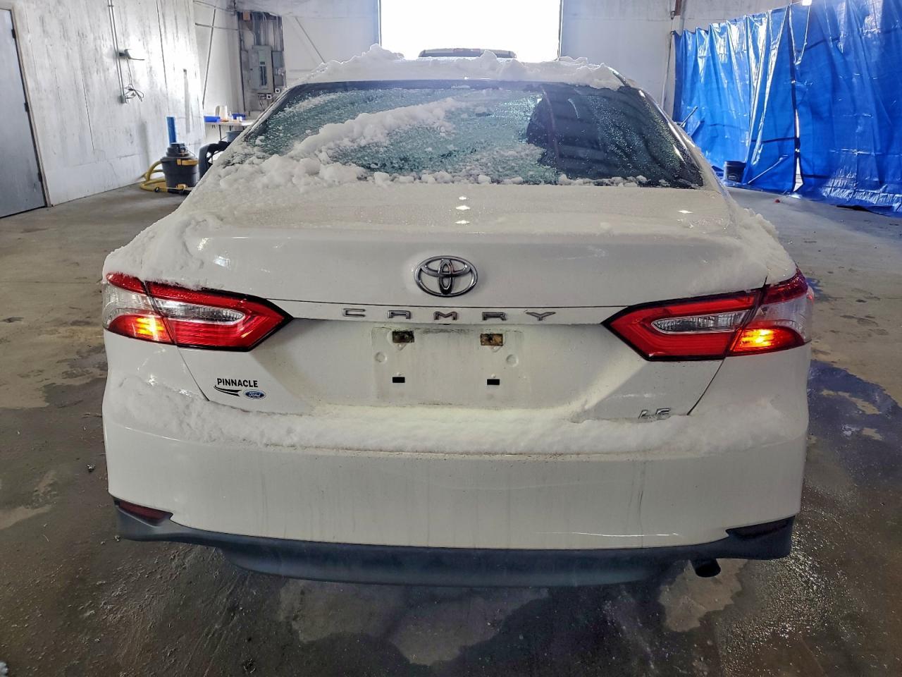 2018 Toyota Camry Le - Фото 6