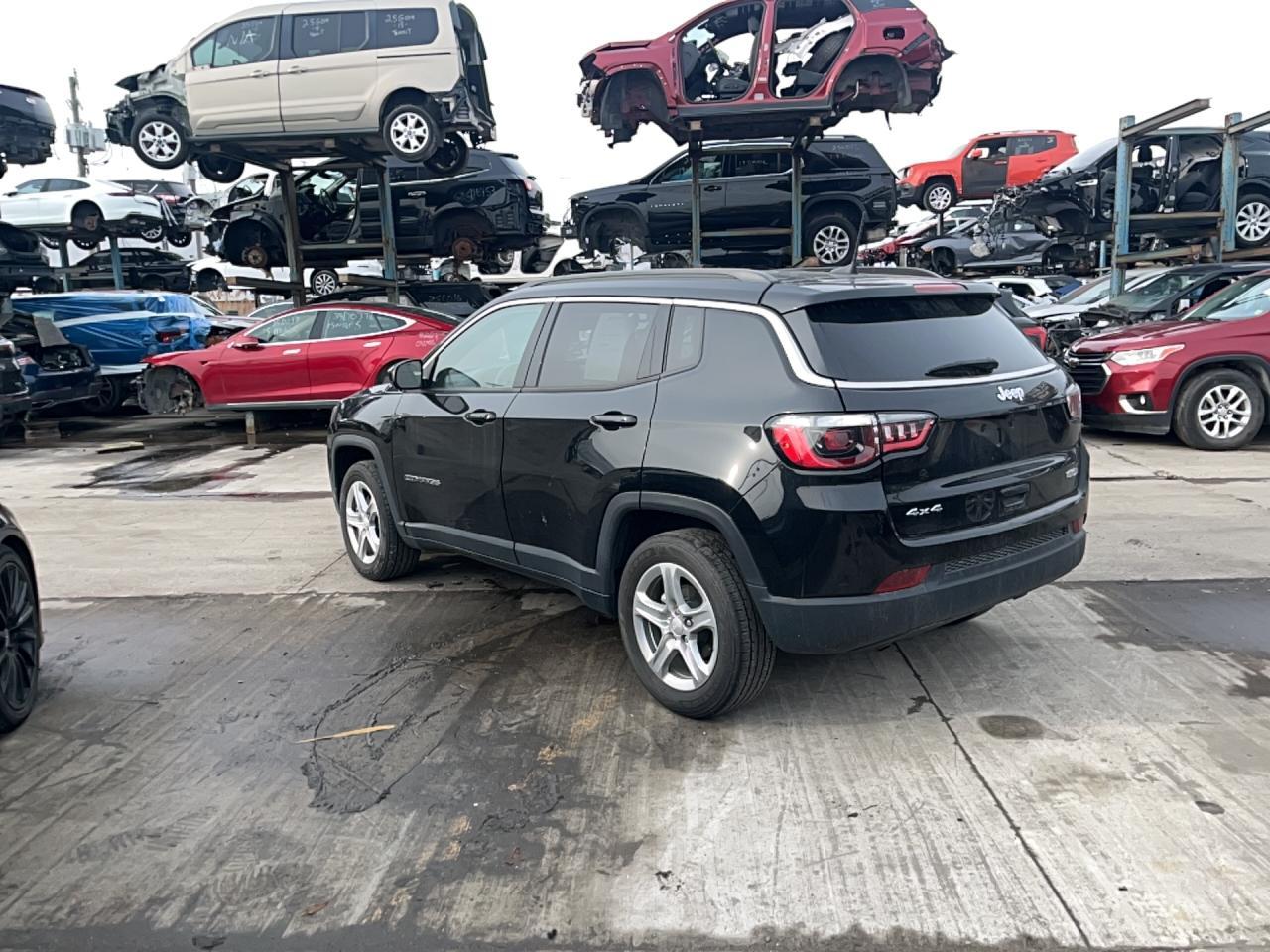 2024 Jeep Compass Latitude - Image 3