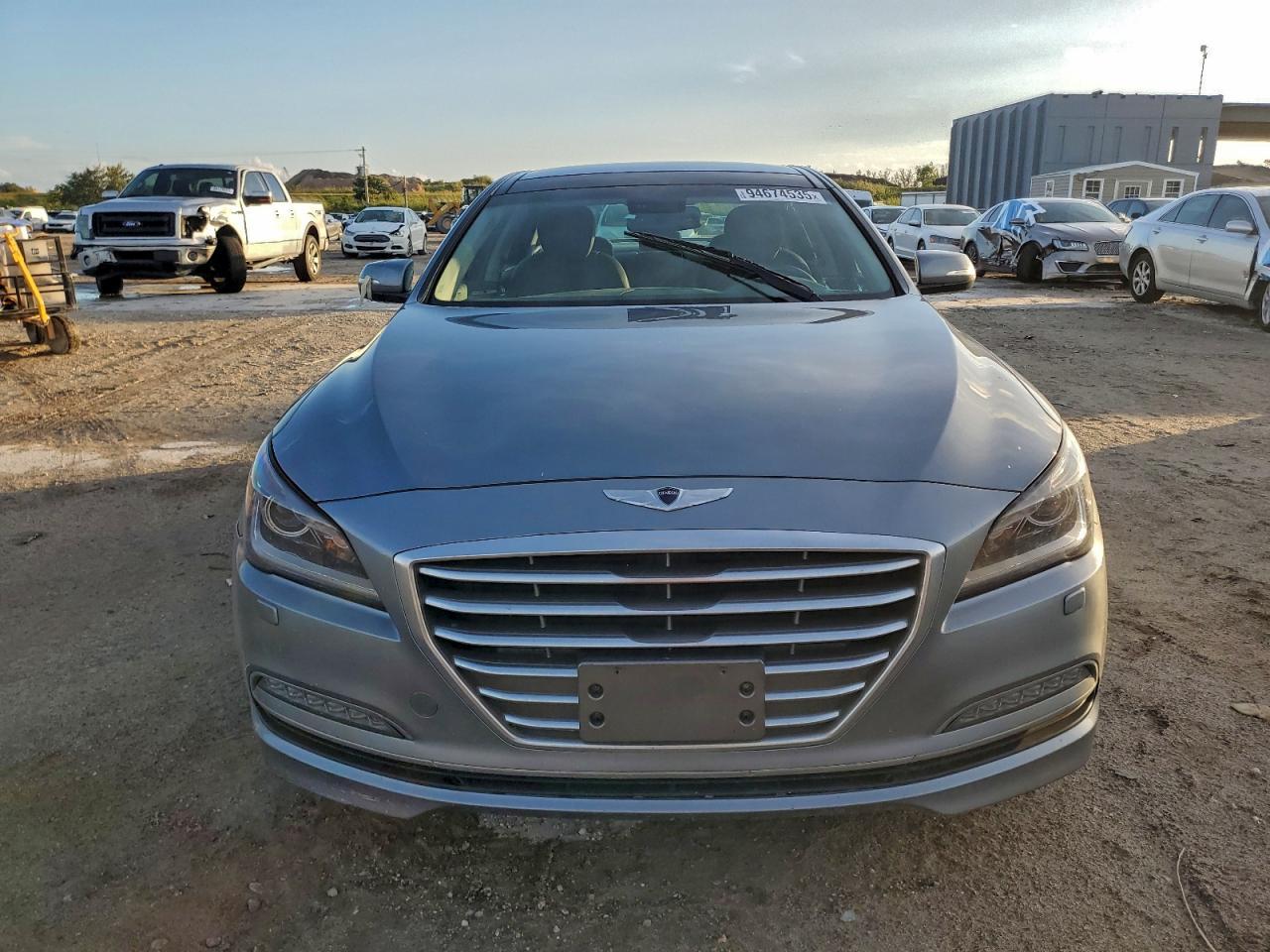 2016 Hyundai Genesis 3.8L - Фото 5