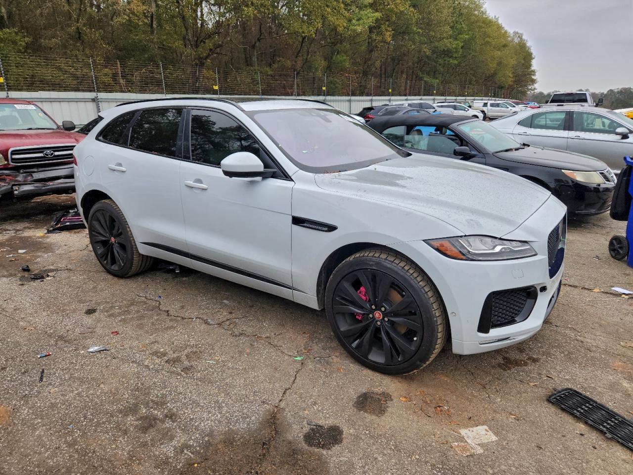 2019 Jaguar F-Pace S - Image 4
