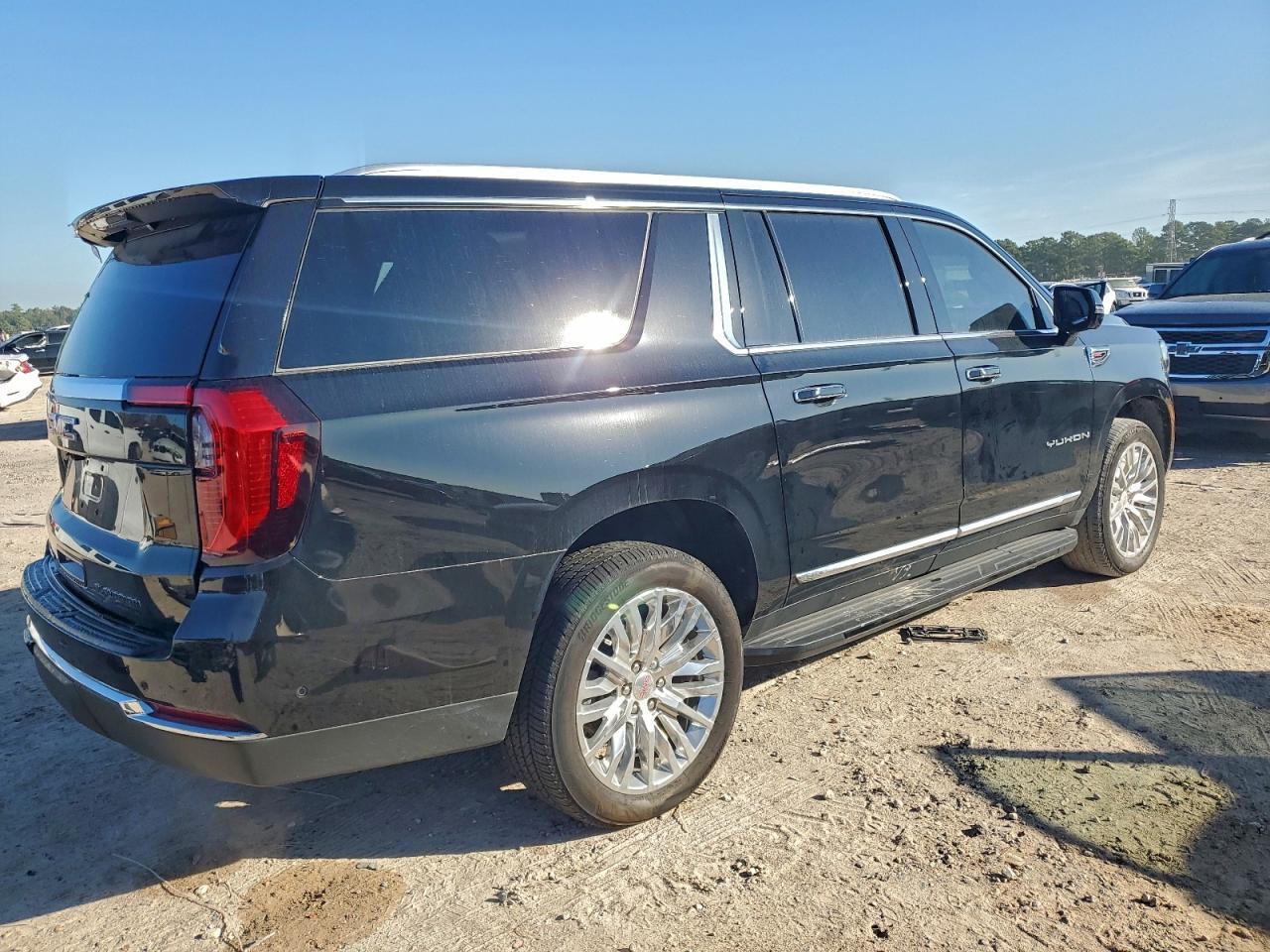 2025 GMC Yukon Xl Elevation - Фото 3
