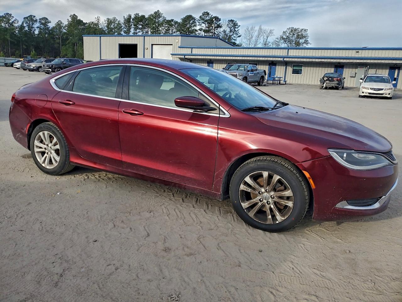 2015 Chrysler 200 Limited - Фото 4